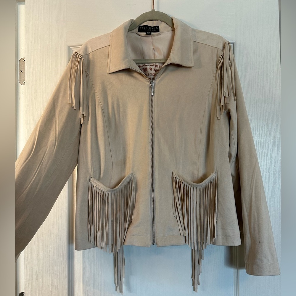 Idyllwind by Miranda Lambert Cream jacket with fringe. NWOT